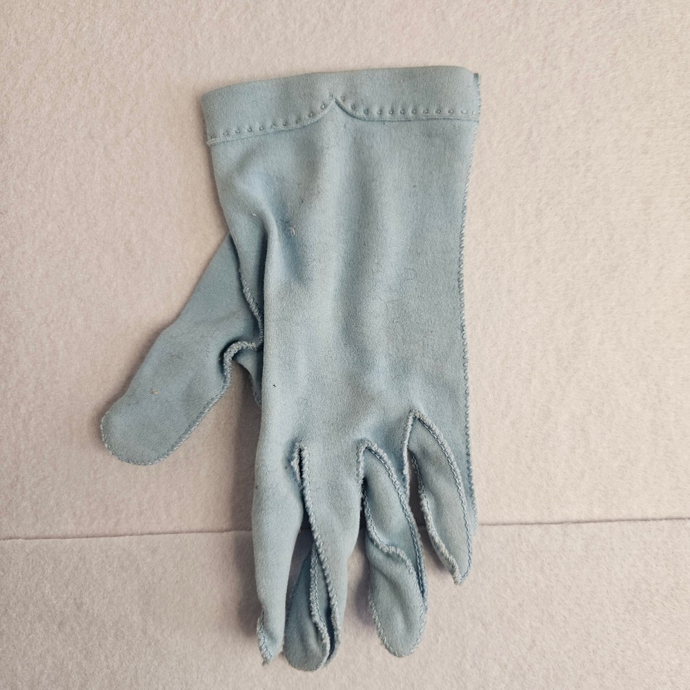 Vintage Crescendoe Powder Blue Cotton Shortie Glove Scalloped Cuff Size 6.5 READ